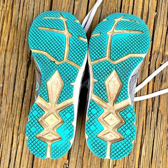 New Balance 630 Shoes - Picture 7 of 7